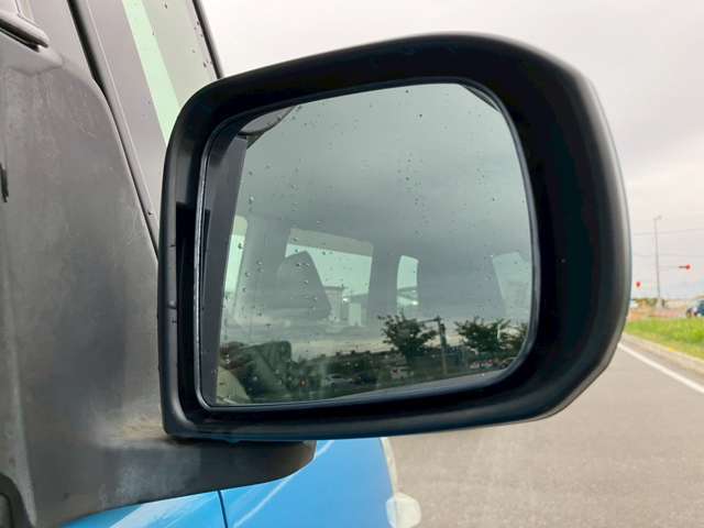 ☆任意保険・車両保証もお任せください☆万が一の事故、故障の時でも大丈夫！手厚いサービスが自慢の保険、保証取り扱っております！お気軽にご相談ください！