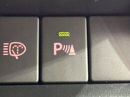 【コーナーセンサー】バンパーに付いたセンサーが障害物を検知！一定の距離に近づくとアラートで教えてくれます♪狭い駐車スペースや車庫入れ時も安心ですね☆