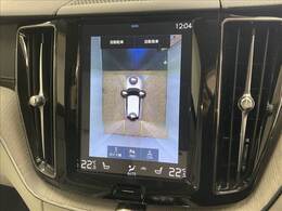 【360°ビューモニター】を装備しております。全周囲カメラで危険察知。狭い駐車場でも安心して駐車できますね。