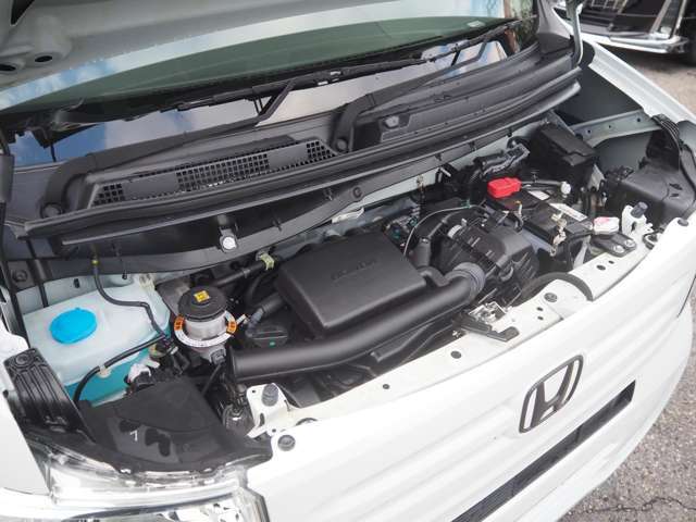 当社では入庫時にアイドリングチェック、試乗、装備品の確認を行っております♪