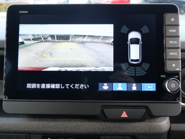 初心者の方や運転に自信のない方でも安心して車庫入れができるリバース連動リアカメラが装着されています。狭い駐車場はもちろん、雨の日や夜間でもストレスなく運転していただけますよ。