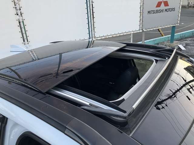 ご覧いただいている画面からメールフォームでもお問い合わせいただけます。画面内にあります【在庫確認・見積もり依頼】からお気軽にお問い合わせください。