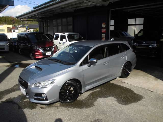 小規模店なので一人で営業しております。別店舗に出張や外出で留守にしていることが多々ございます。ご来店の際は事前にご予約をお願いします。連絡先は　090-7014-1841　千葉までご連絡お願いします。