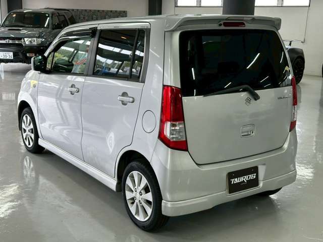 LINEでお問い合わせを受付中！@taurosjpトークルームからお気軽にお問い合わせください！