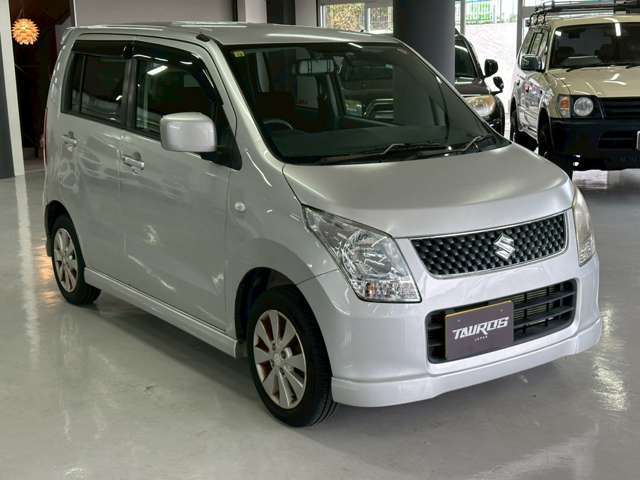 LINEでお問い合わせを受付中！@taurosjp！トークルームからお気軽にお問い合わせください！