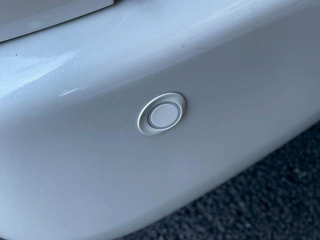 クリアランスソナー搭載。駐車時に障害物の接近をドライバーに知らせてくれます。