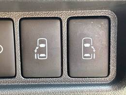 【両側電動スライドドア】運転席よりボタンひとつで開閉可能なスライドドアです。雨の日のお迎えの時など役立ちますね。