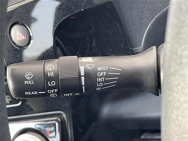 店舗にて現車の確認もいただけますので、お電話で在庫のご確認の上是非ご来店くださいませ。
