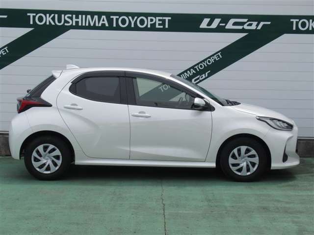 外装・内装も当社のプロスタッフによる「まるまるクリ-ン」実施済み！車の隅々まで綺麗に洗浄しております！