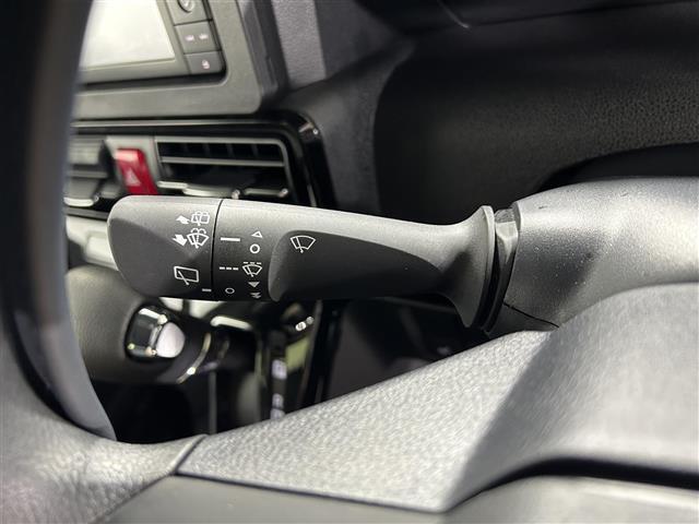 【運転席操作部】快適なドライブを楽しむための機能が装備されています！運転席から触れるので、使いやすいです！除菌プランいれていただくと、さらに清潔で安心していただけます！