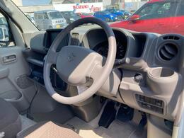 ワイドな視界を確保して、運転しやすいインパネデザインです。各種操作類は適切な位置にあり疲労を軽減します【国道152号線（飛龍街道）沿い】　営業時間10時?18時30分　【　定休日　火曜日　第3水曜日】