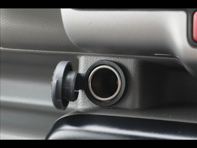 当社在庫はイレイザーミストにて車内除菌済み！驚くべき除菌・抗菌効果でウイルスを含む菌に対し、空間除菌を行います！イレイザ―ミストの利用範囲は有名ホテル・飲食店・病院まで多種に渡り利用されています！