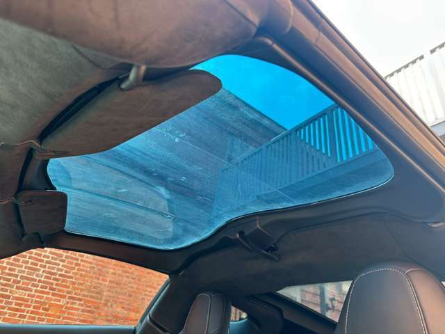 【GLIONグループ　GSQUARE】の車輌をご覧頂き、誠にありがとうございます。お客様にピッタリなお車を弊社スタッフがご案内させて頂きます。