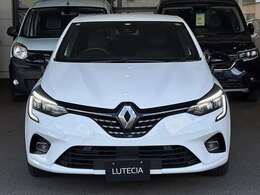 車線の維持をアシストするレーンキープアシスト（車線逸脱防止支援）が新たに装備。