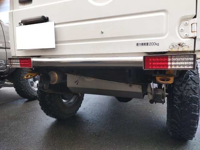 リアステンレスバンパー＆LEDテールランプ　タンクガード　砲弾リアマフラー