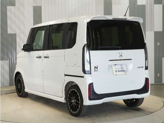 色々なお店で販売しているHonda車ですが、アフターサービスも全てお任せ頂けるのは「HondaCars正規販売店」だけ！ご納車後もお住まいの地域の販売店にて　アフターサービスをお任せいただけます。