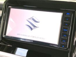 【純正ナビ】人気の純正ナビを装備。オーディオ機能も充実しており、Bluetooth接続すればお持ちのスマホやMP3プレイヤーの音楽を再生可能！毎日の運転がさらに楽しくなります！！