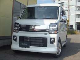 この写真がこのプランが新車コンプリートカーのフェイスとなります。（写真ハイルーフはオプションです）