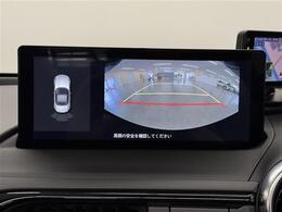 【バックカメラ】駐車時に後方がリアルタイム映像で確認できます。大型商業施設や立体駐車場での駐車時や、夜間のバック時に大活躍！運転スキルに関わらず、今や必須となった装備のひとつです！