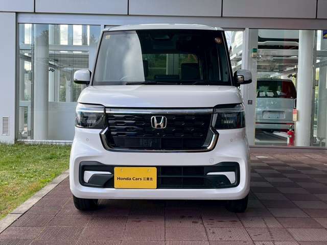 ラゲッジスペースはセカンドシートを倒して頂くとフラットに！大きな荷物も楽々積んで頂けます！