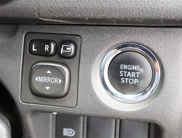 『1台』のお車に対して、こだわって仕入れを行っております。オプション装備装着車となります！