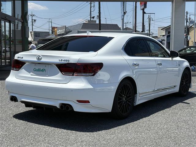 気になる車はすぐにお問い合わせください！画面右側の0066から始まる無料ダイヤルからお問い合わせ下さい！専門スタッフがお車のご質問にお答えいたします！