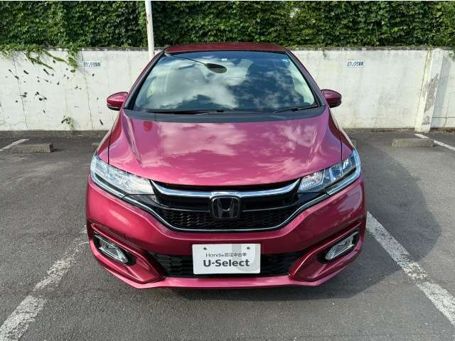 購入後も自社指定整備工場完備でお客様の愛車をしっかりサポート致します。御納車時には安全かつ安心してお乗り頂けるようホンダ専門知識を持つスタッフが点検・整備・装備も説明をしてお渡ししております。