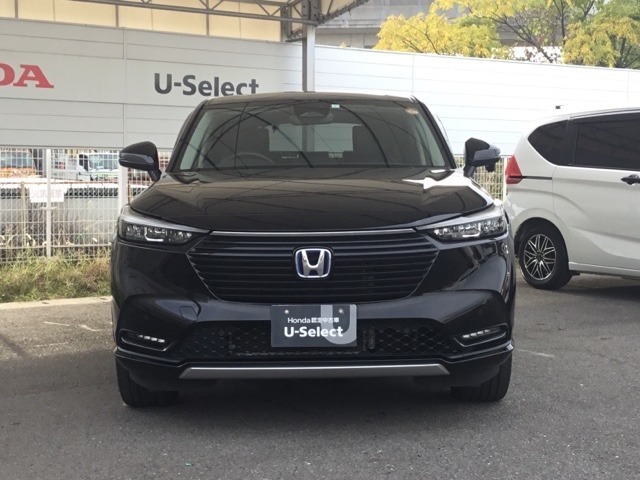 お客様に安全で快適なカーライフをお送りいただくために、中古車にも高いレベルの品質基準を設け、その基準に従って、全ての中古車について納車前整備を実施しています。