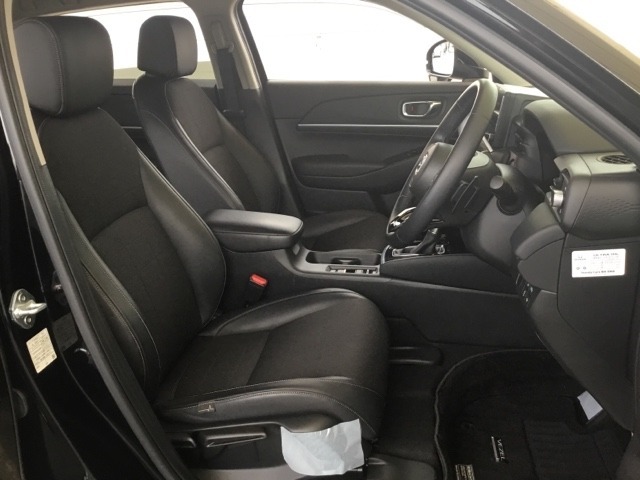 シート表皮は専用のクリーナーできれいにクリーニングしていて清潔です。