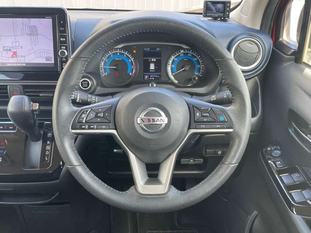 先進の運転支援システム『プロパイロット』搭載☆高速道路でのハンドル・アクセル操作をアシストしてくれます♪