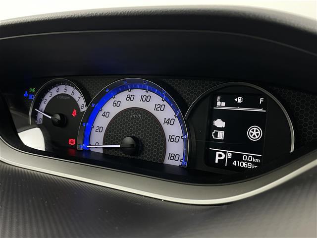 【スピードメーター】メーターがシンプルで見やすく運転しやすいですね！