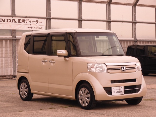 自動車保険はぜひ当店で。お客様に適したプラン設計を致します。事故の際もスムーズな対応をお約束します。