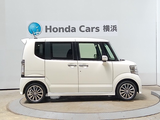 全長339cm、幅147cm、高さ178cmのお車になります。