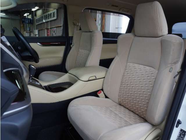 ◆室内は、シートクリーニングや各部の徹底した清掃を実施し、消臭・除菌処理を行っています。しかも、全ての差上で天然成分の薬剤にこだわり安心・安全へも配慮しています。