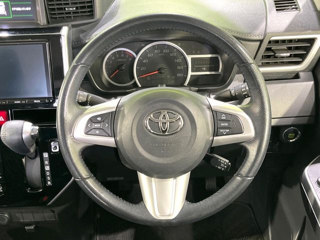 【ステアリングスイッチ】運転中、前方から目線をそらすことなく、オーディオ等の操作が可能な便利機能！安心＆快適なドライブを演出してくれます♪