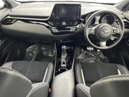 【インパネ全体】全方位で視界が広く、高い目線で運転もしやすいです！