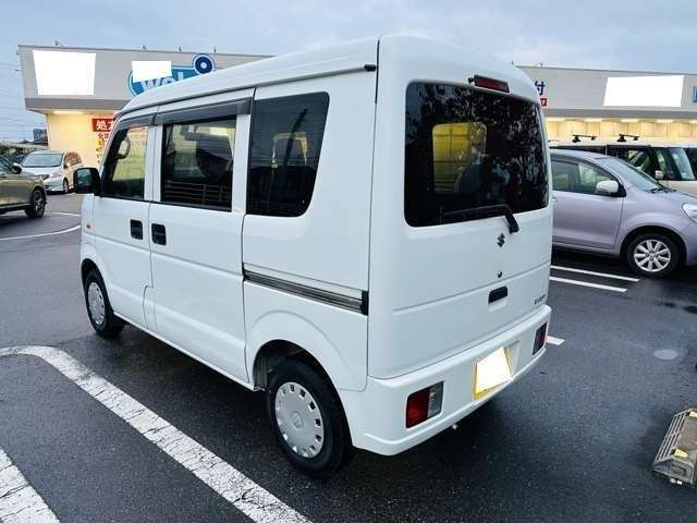 片側スライドドアのため、お子様をお連れの方には買い物にも便利です！