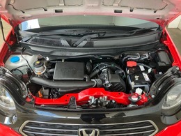 当店は仕上げ業者と提携して、車両の仕上げを行っております。磨き、ルームクリーニング、ヘッドライト磨き、を一貫して行っております。