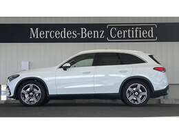 初年度登録から10年未満の車両については、2年の走行距離無制限保証（メーカー保証）を付帯して販売致しますので、納車後も安心が続きます。また、全国のメルセデス正規工場にて保証修理のご対応ができます。