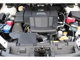 低振動・低重心が特徴の水平対向エンジンがスバルの走りを引き出します！その「良さ」を乗った人にしか伝えられないのが残念！ では得られない気持ちのいいドライビングを愉しめます！