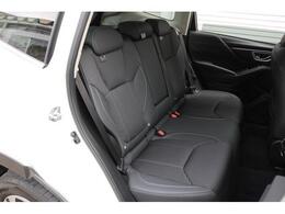 ゲストも寛げるリヤシート♪