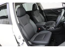 ロングドライブも快適に過ごせるシート。