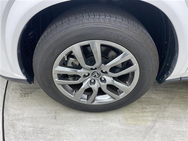 【タイヤ・ホイール】『タイヤ/ホイール周辺』の画像になります。写真の内容に関してご不明点、ご質問等がございましたらお気軽にガリバー店舗までお問い合わせください。