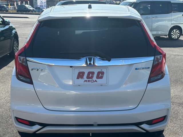 納車後も、担当営業と整備士のタッグでお客様のカーライフをトータルサポート。