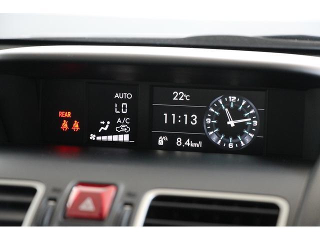 車両の様々な情報を大型液晶モニターで一括レイアウト。