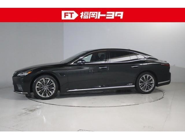 ☆トヨタ認定中古車☆ハイブリットシステム診断書と初度登録年月から10年間（走行20万キロまで）、ハイブリット機構の無料保証が付いています。