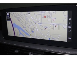 大画面の『ディスプレイオーディオ』を装備！　大きな地図画面や迫力ある映像がお楽しみいただけます。（機種によりナビやコネクトサービス等ご利用の際は別途契約が必要となる場合があります）