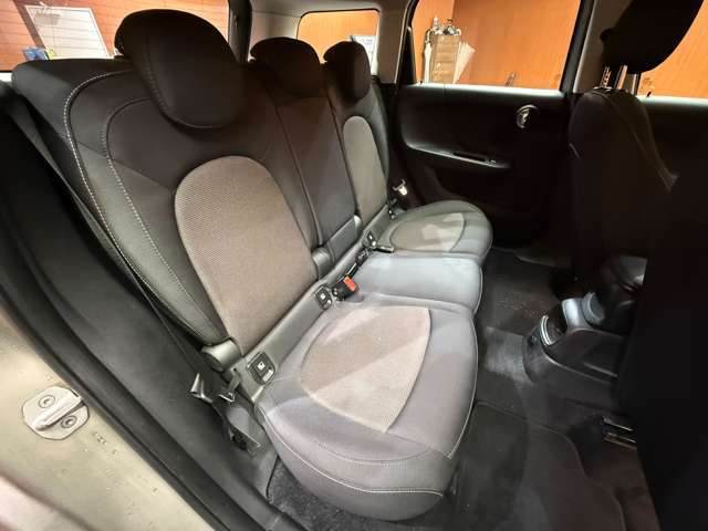 全国納車可能です。納車方法及び費用につきましては、お気軽にコーディネーターまでご相談ください。遠方のご納車の際も我々がしっかりサポートさせて頂きます。お気軽にスタッフまでご相談下さい。