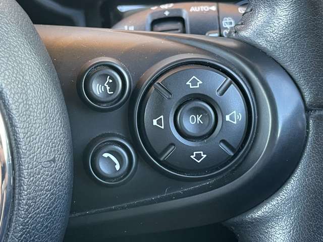 ご来場が難しいお客様でもご安心下さい、店頭在庫でしたらテレビ電話などを使いお車の詳細をご説明させて頂く事も可能でございます。当店スタッフが真心込めてご対応させて頂きます。