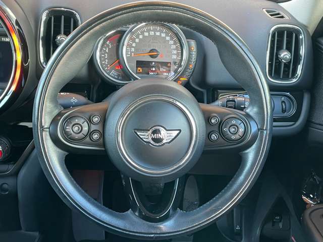 修復歴（事故歴）のある車は販売致しません！※当社基準による調査の結果、修復歴車と判断された車両は一部店舗を除き、販売を行なっておりません。万一、納車時に修復歴があった場合にはご契約の解除等に応じます